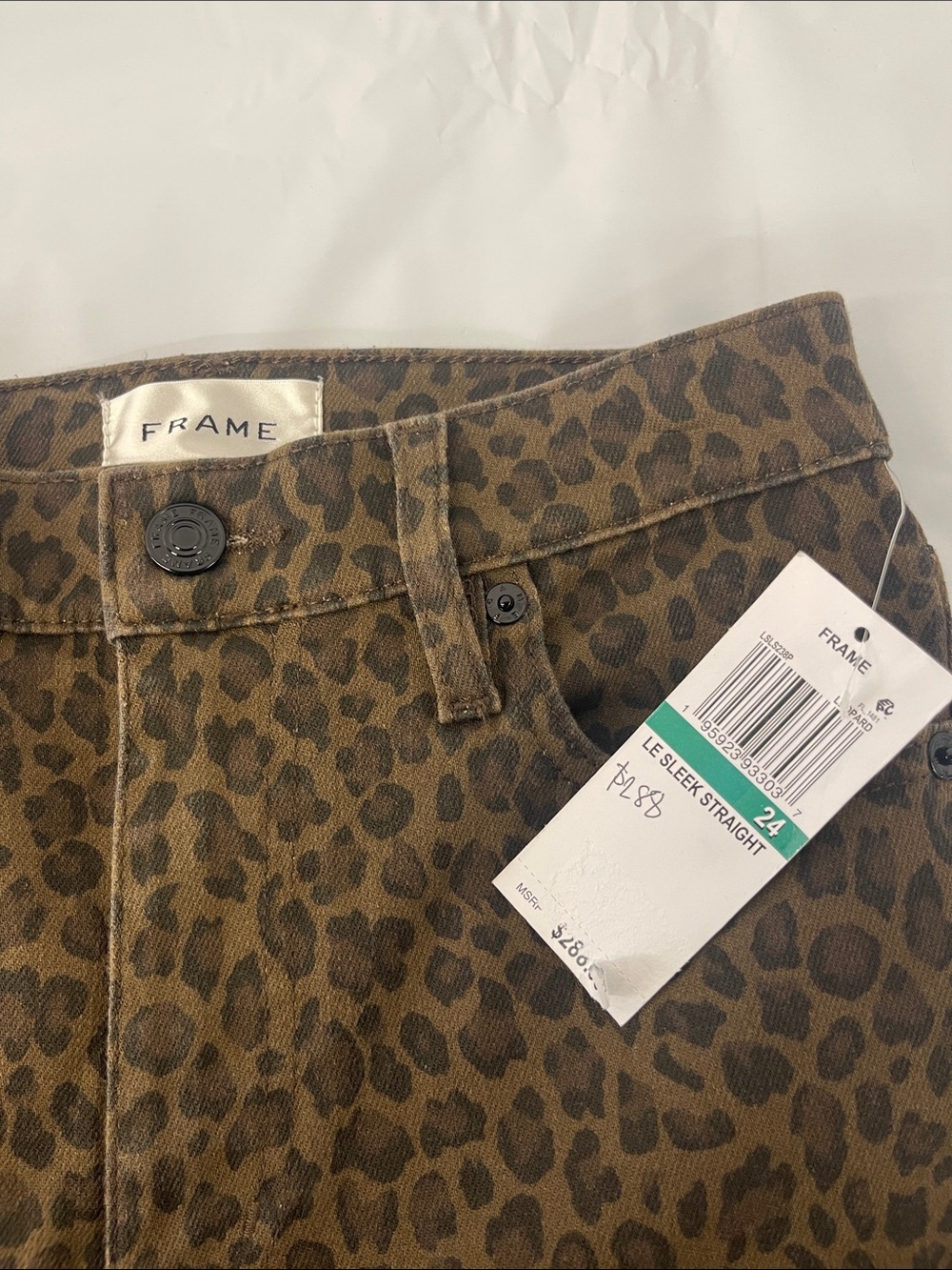 Frame - Le Sleek Straight Pants in Leopard - Picture 5 of 5